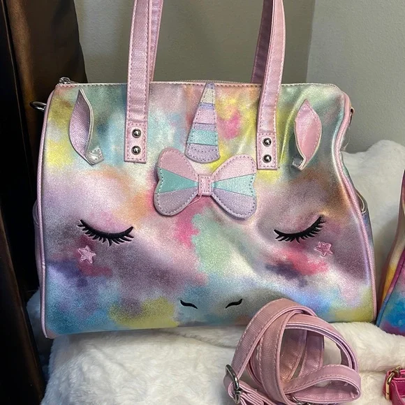 ❌SOLD❌Under One Sky Kid's Unicorn Tie-Dye Faux Fur Weekender - Picture 2 of 11